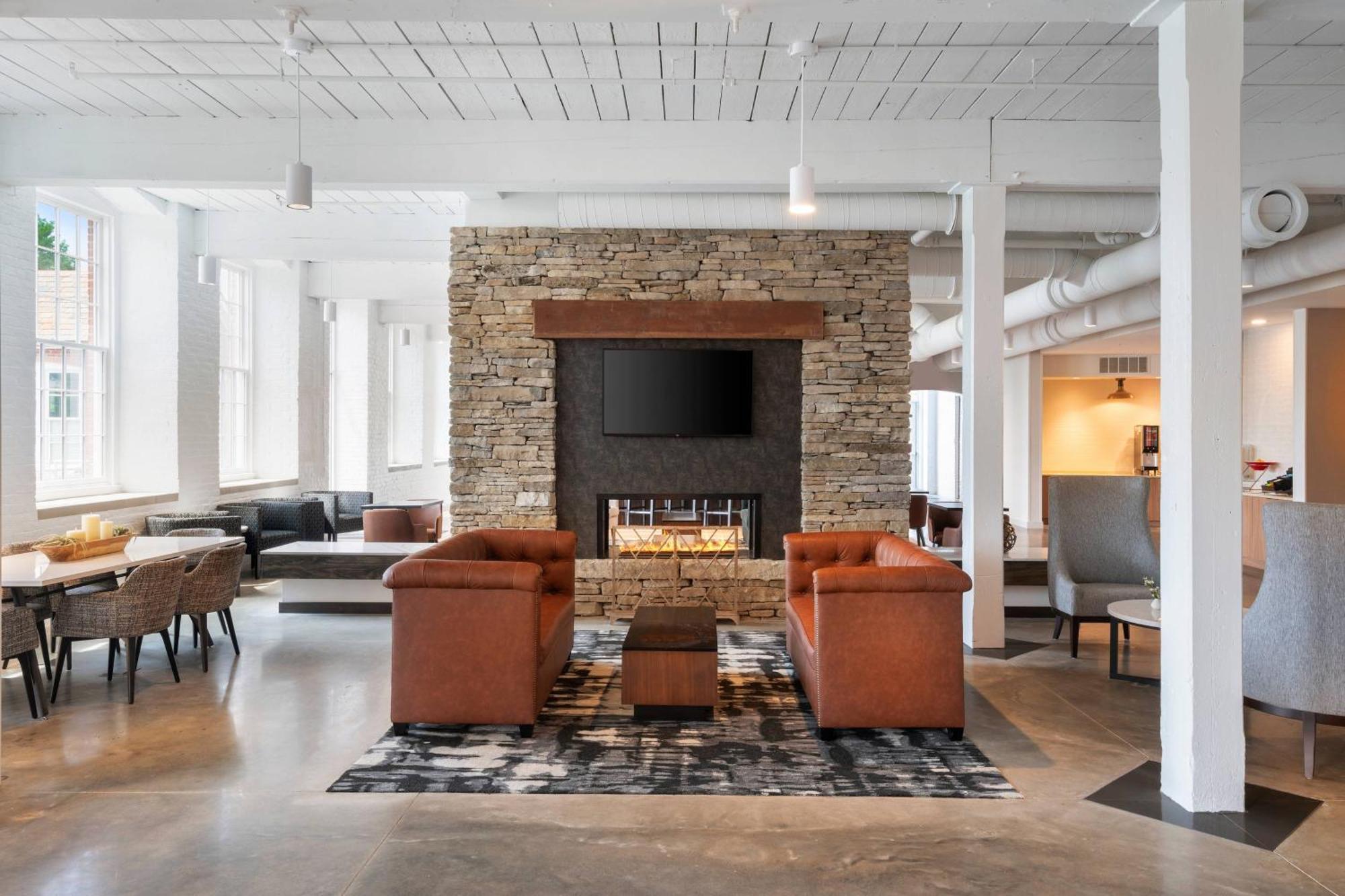 Fairfield Inn & Suites Madison Historic Eagle Cotton Mill Экстерьер фото