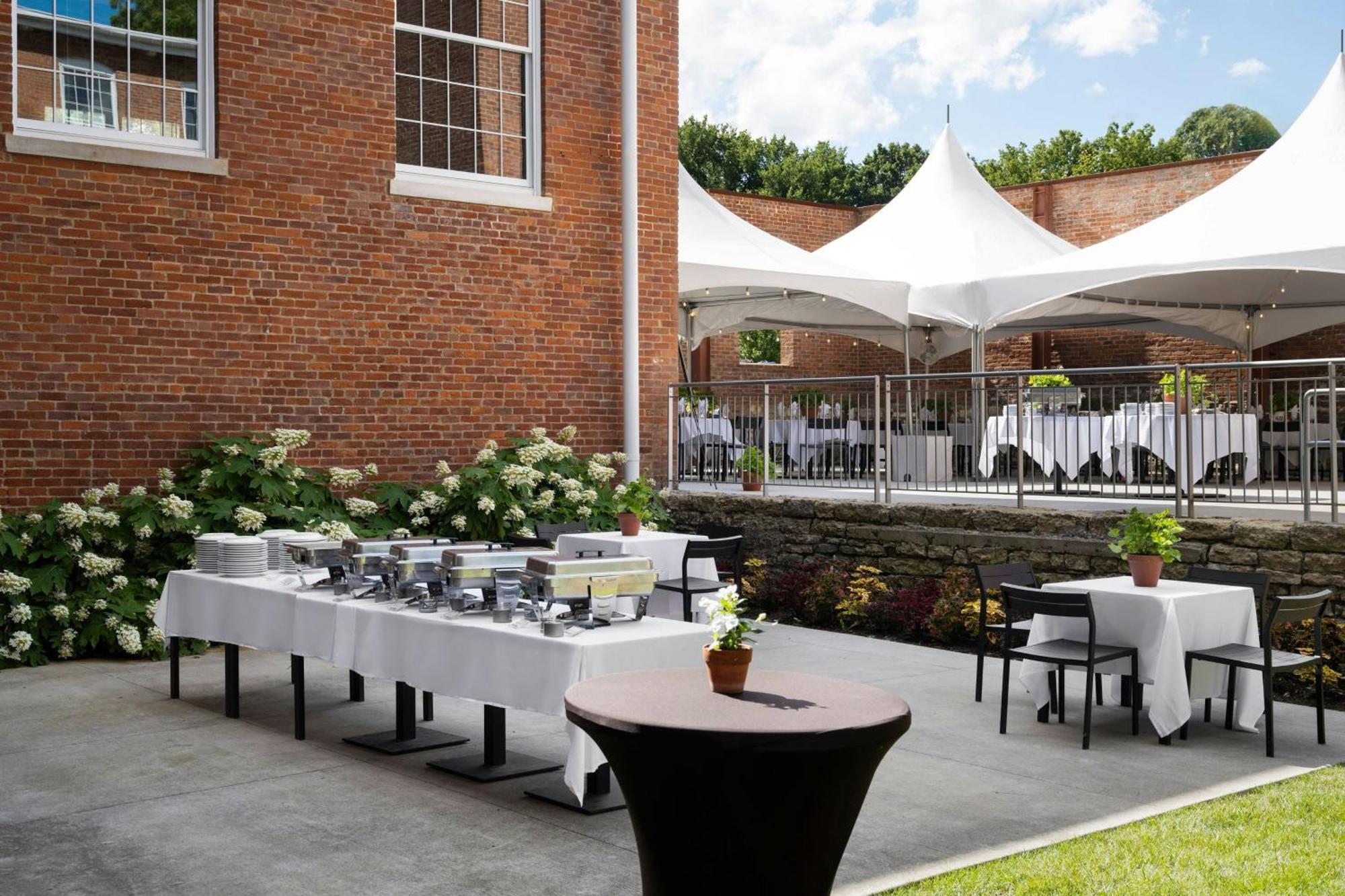 Fairfield Inn & Suites Madison Historic Eagle Cotton Mill Экстерьер фото