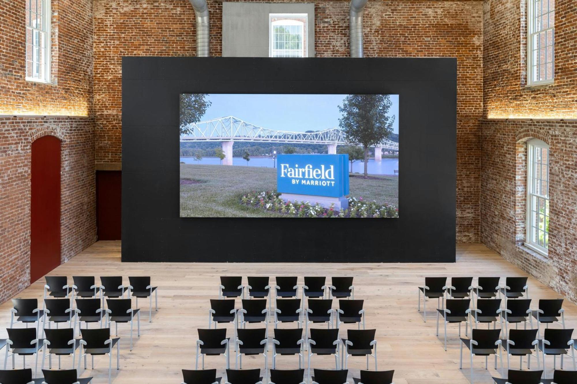 Fairfield Inn & Suites Madison Historic Eagle Cotton Mill Экстерьер фото