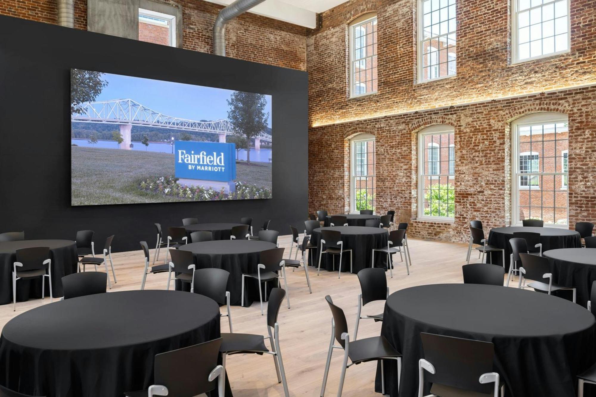 Fairfield Inn & Suites Madison Historic Eagle Cotton Mill Экстерьер фото