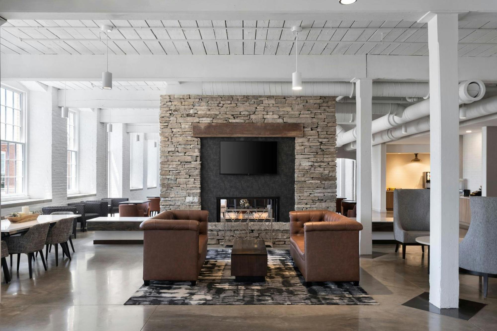 Fairfield Inn & Suites Madison Historic Eagle Cotton Mill Экстерьер фото