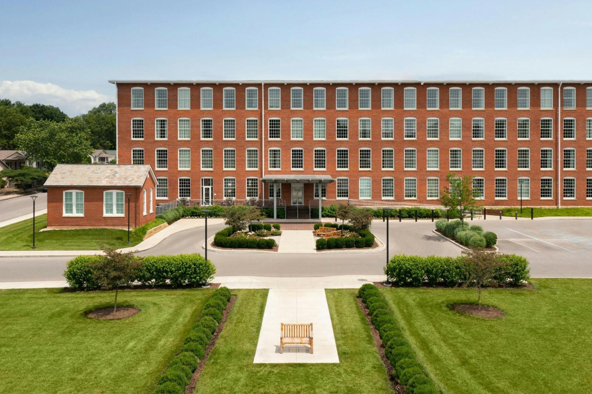 Fairfield Inn & Suites Madison Historic Eagle Cotton Mill Экстерьер фото